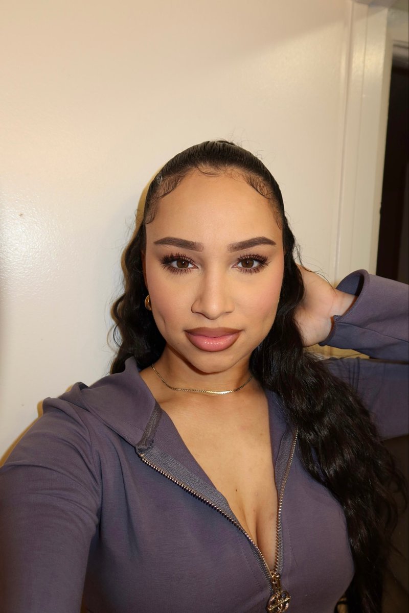 Kayla tweet media