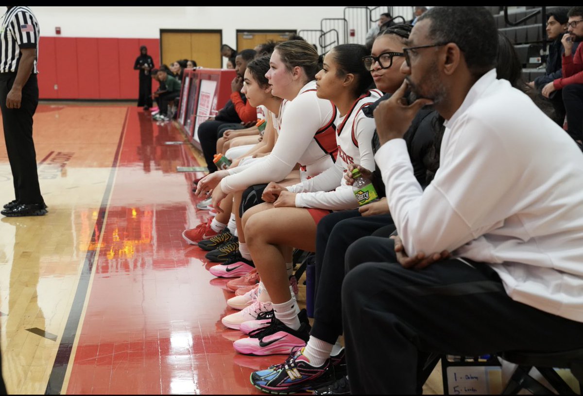 WSladycats's tweet image. WILDCATS FOR THE WIN‼️‼️ 55-10 over Westland #ConferencePlay 

#Traditionstartshere 🐾🐾#oneteamonefamily 🏀❤️🐾