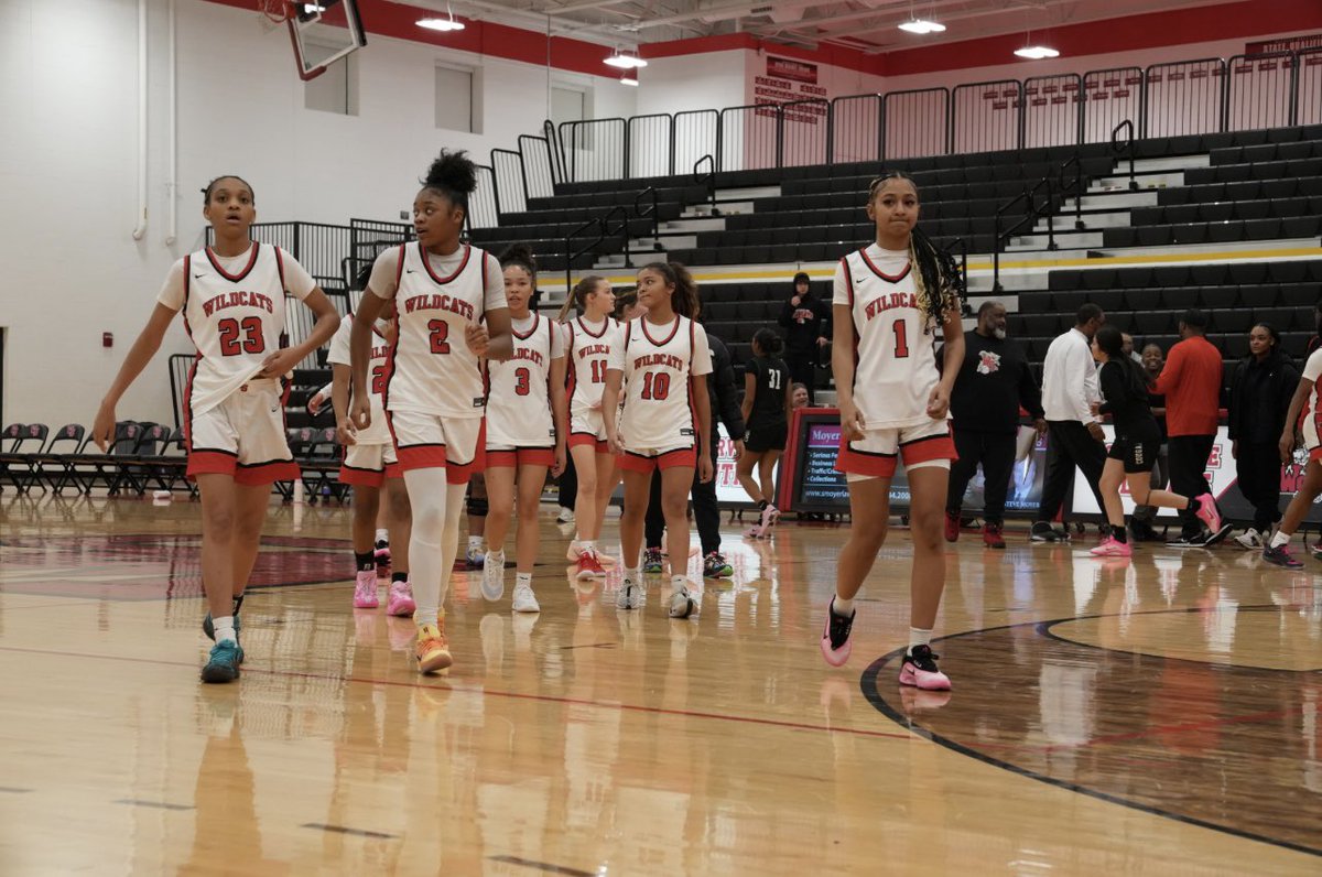 WSladycats's tweet image. WILDCATS FOR THE WIN‼️‼️ 55-10 over Westland #ConferencePlay 

#Traditionstartshere 🐾🐾#oneteamonefamily 🏀❤️🐾