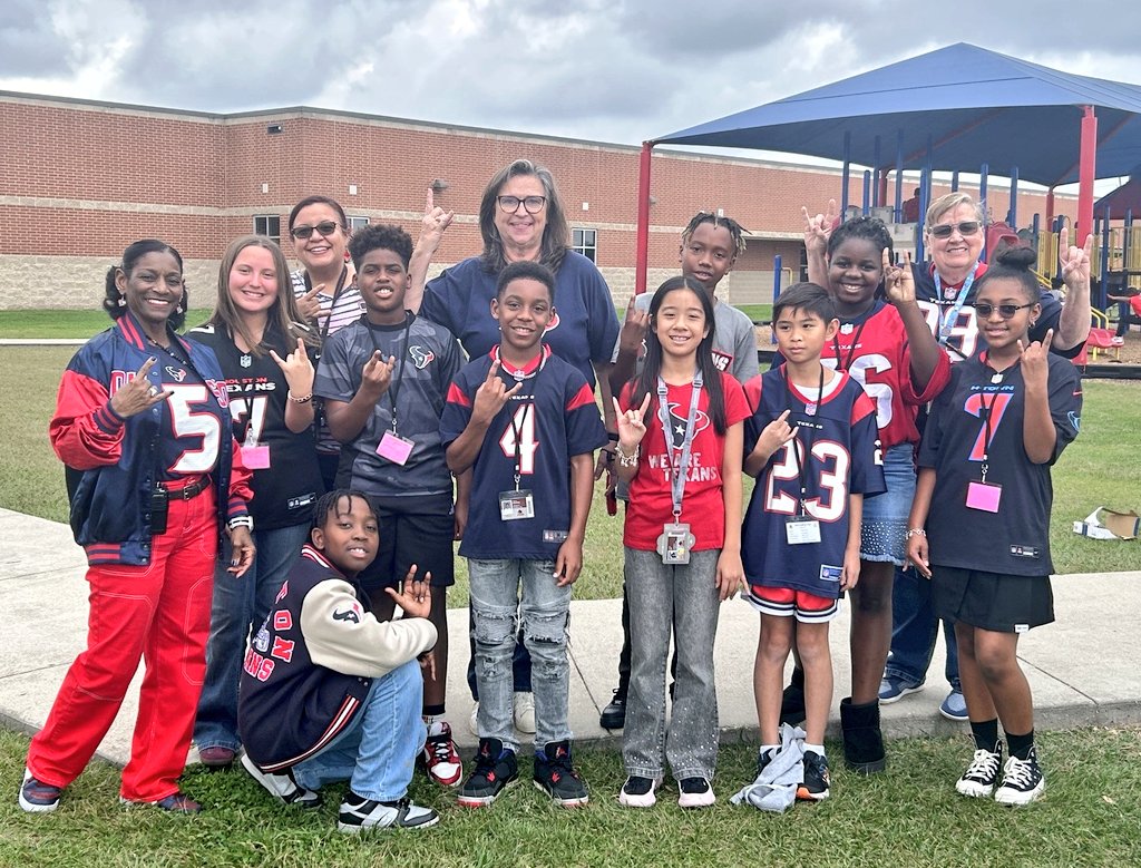 Juan Seguin Elementary tweet media