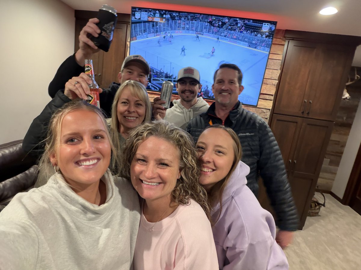ChadStanius's tweet photo. #tweettheheat @OmahaLancers https://t.co/rkJgIOxFo3