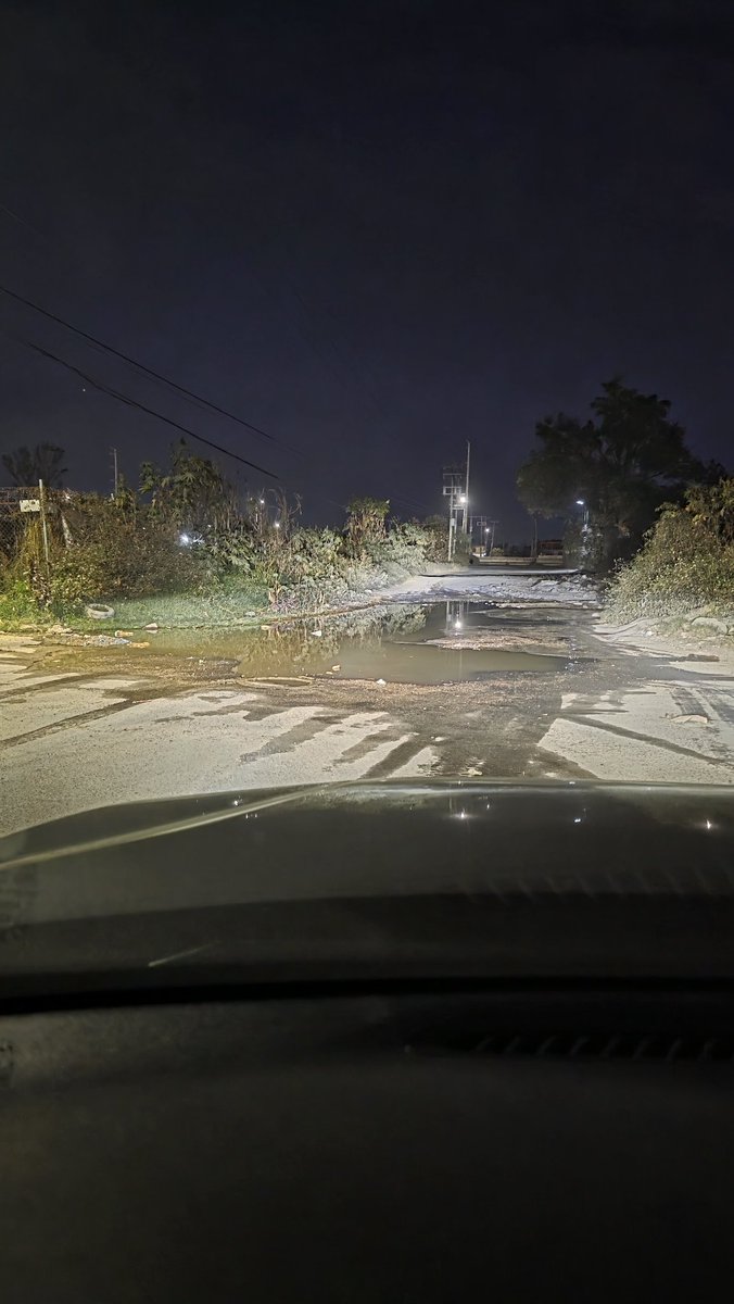 AnalhyF's tweet image. De nuevo comienza a generarse laguna de aguas negras jilguero sur y coyula necesitamos apoyo antes de que sea imposible pasar y sea un nuevo foco de infección @SeguridadTon @siapagdl @Trafico_ZMG @gobierno_tonala @juncalssolano @tonaladehoy @nmasguadalajara
