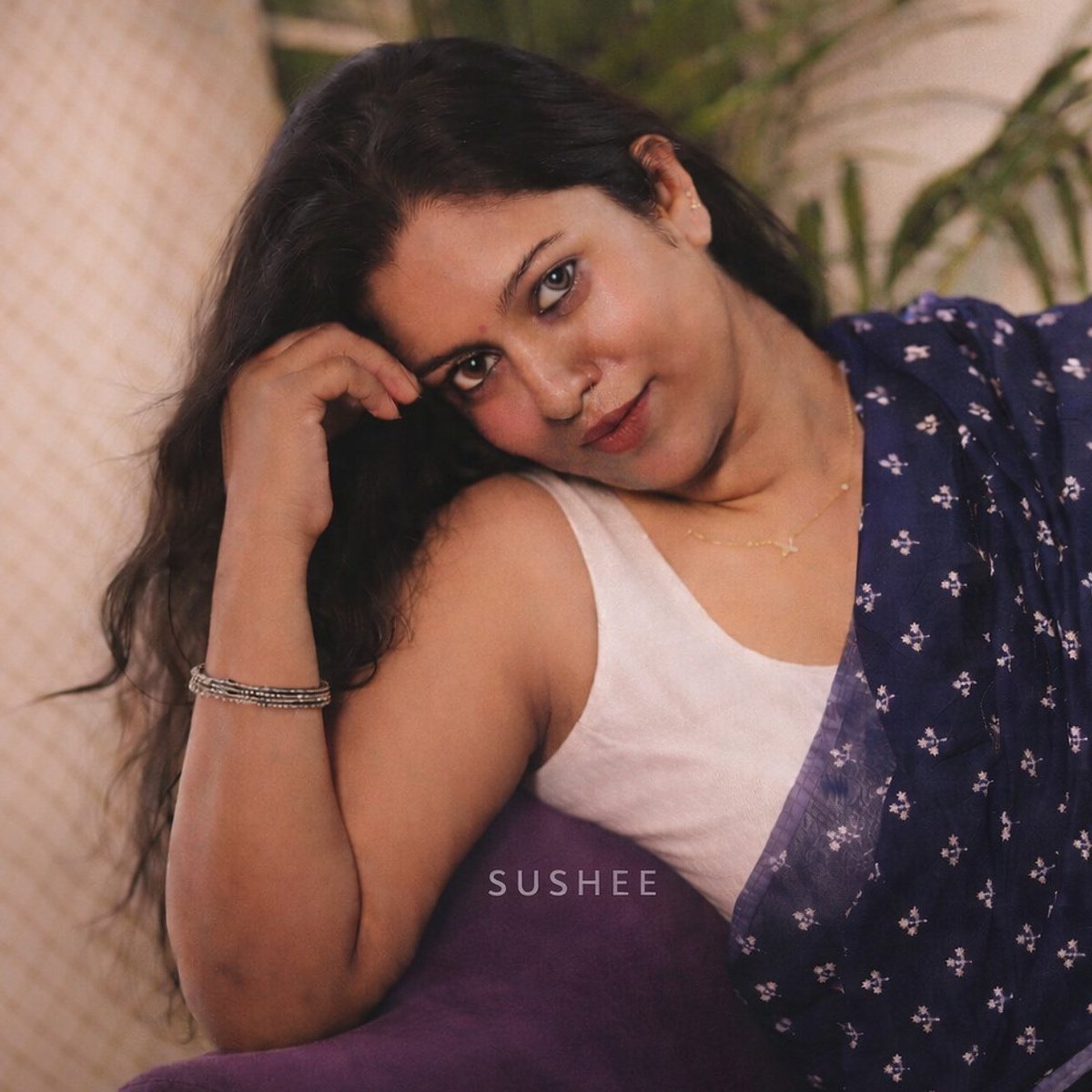Susheela_Sushee's tweet photo. கண் பேசும் வார்த்தைகள் புரிவதில்லை🖤✨...
but they know exactly what they’re doing😉
#Sushee💟🪷 https://t.co/zxxEp1ls5D