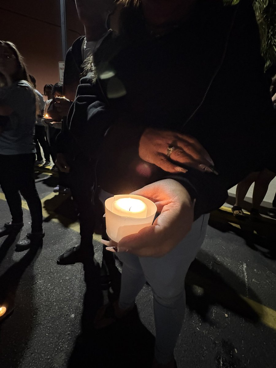 blanche_ely's tweet image. We celebrated the precious souls we lost with a candlelight vigil and lantern release. They will never be forgotten. They will FOREVER be a part of our Tiger family. 

💚🙏🧡🙏🐅🙏🐅🙏