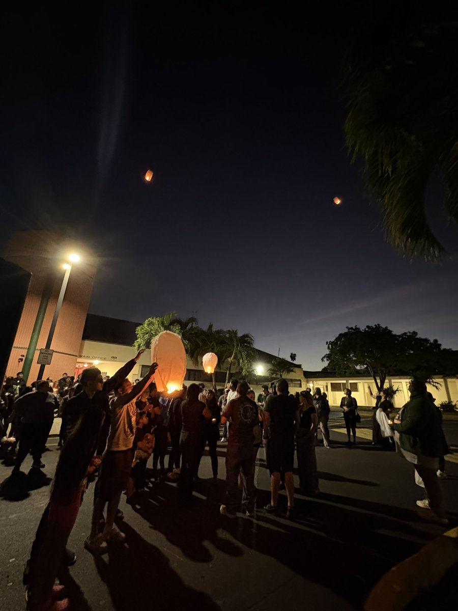 blanche_ely's tweet image. We celebrated the precious souls we lost with a candlelight vigil and lantern release. They will never be forgotten. They will FOREVER be a part of our Tiger family. 

💚🙏🧡🙏🐅🙏🐅🙏