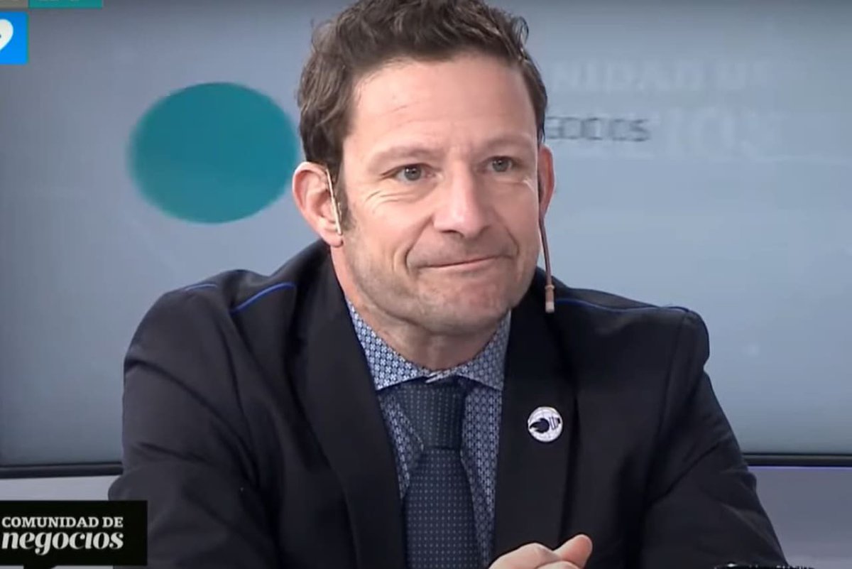 GordoDan_'s tweet image. Argentina CANCELÓ los 2500 millones del swap y además 4218 millones de deuda. ¿Qué raro, no? Si yo escuché a los "expertos" decir que Toto solo sabía tomar deuda.

Dedicado a
MARINA DAL PIFIETO
DIEGO GIACOMINI
CARLOS CARMELIAN

Que #ComoPifianLosMandriles sea tendencia YA