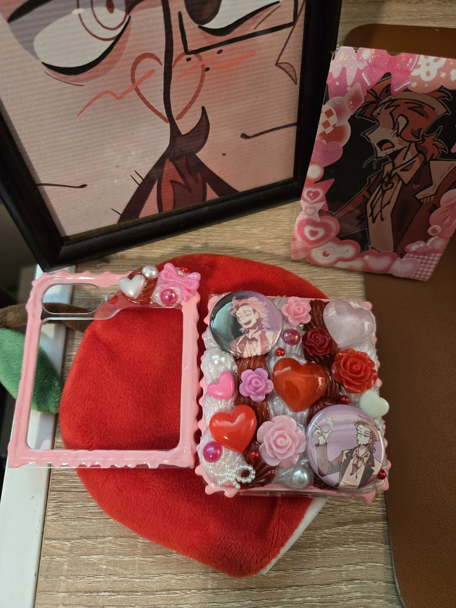 My phone case came in!! I love it so much!!! :D
#jcc