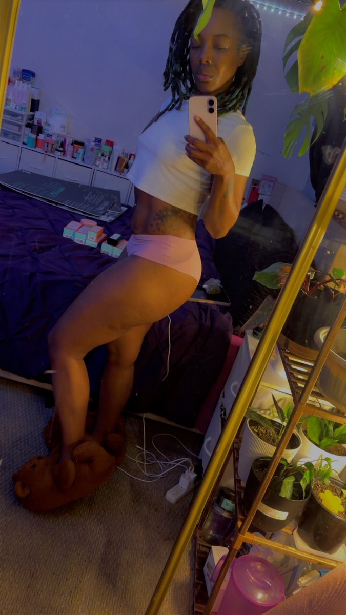 Ms_flyshit_only's tweet image. Do you really like girls with locs or you gone call me a nappy head hoe every time you get mad 🤔 😂 

onlyfans.com/ms_flyshit_only