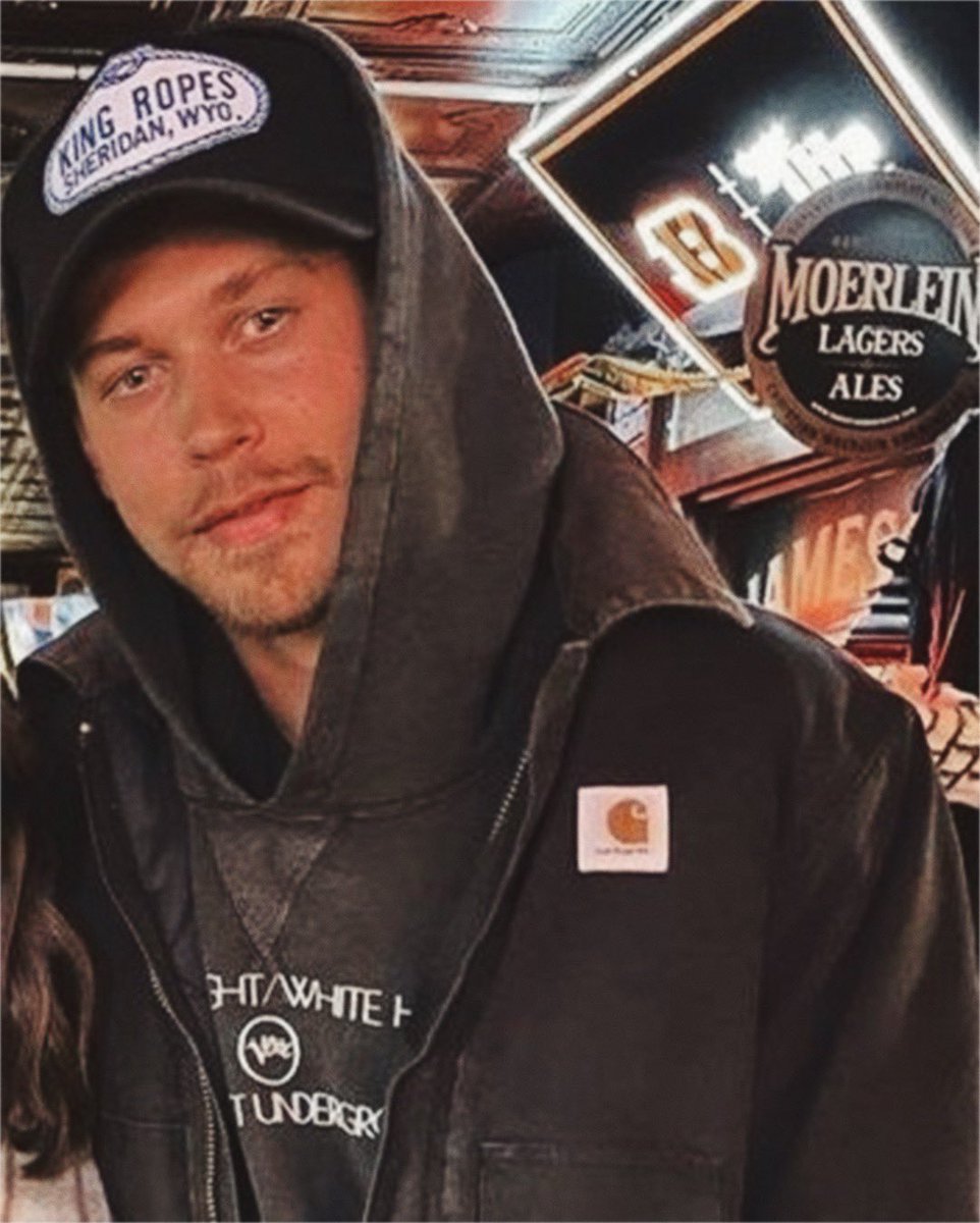 velvettempest's tweet image. king ropes hat i love you