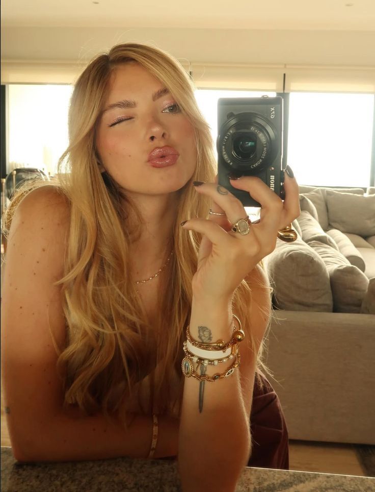 acervolamour's tweet image. ▪︎.              🧜‍♀️