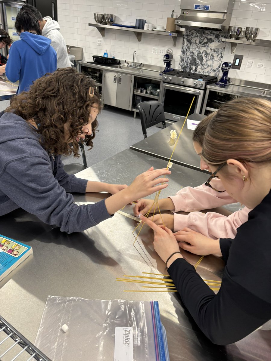 Courtney Callen tweet media