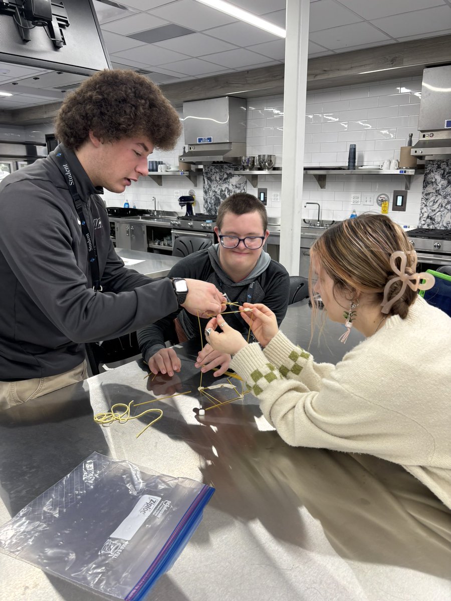 Courtney Callen tweet media