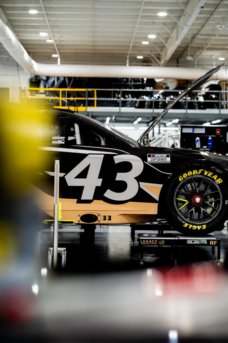 LEGACY MOTOR CLUB tweet media