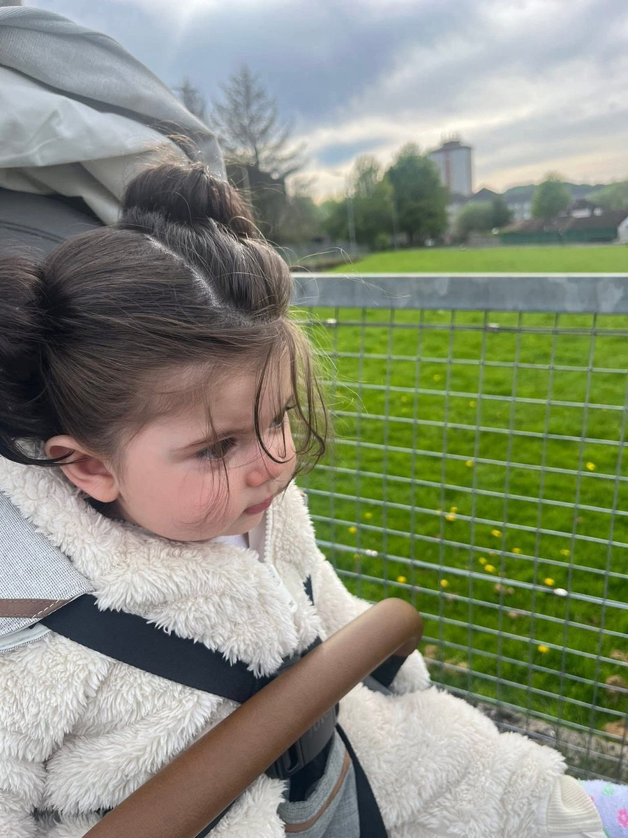 رَبَّنَا هَبۡ لَنَا مِنۡ أَزۡوَٰجِنَا وَذُرِّيَّٰتِنَا قُرَّةَ أَعۡيُن.