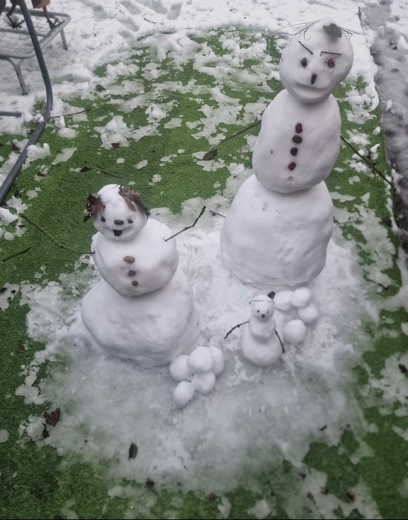I was delighted to receive some snowman photos from Year 10s and Year 11s today…. I hope today is a day they all remember: ‘’Well, I know now. I know a little more how much a simple thing like a snowfall can mean to a person’’ Sylvia Plath