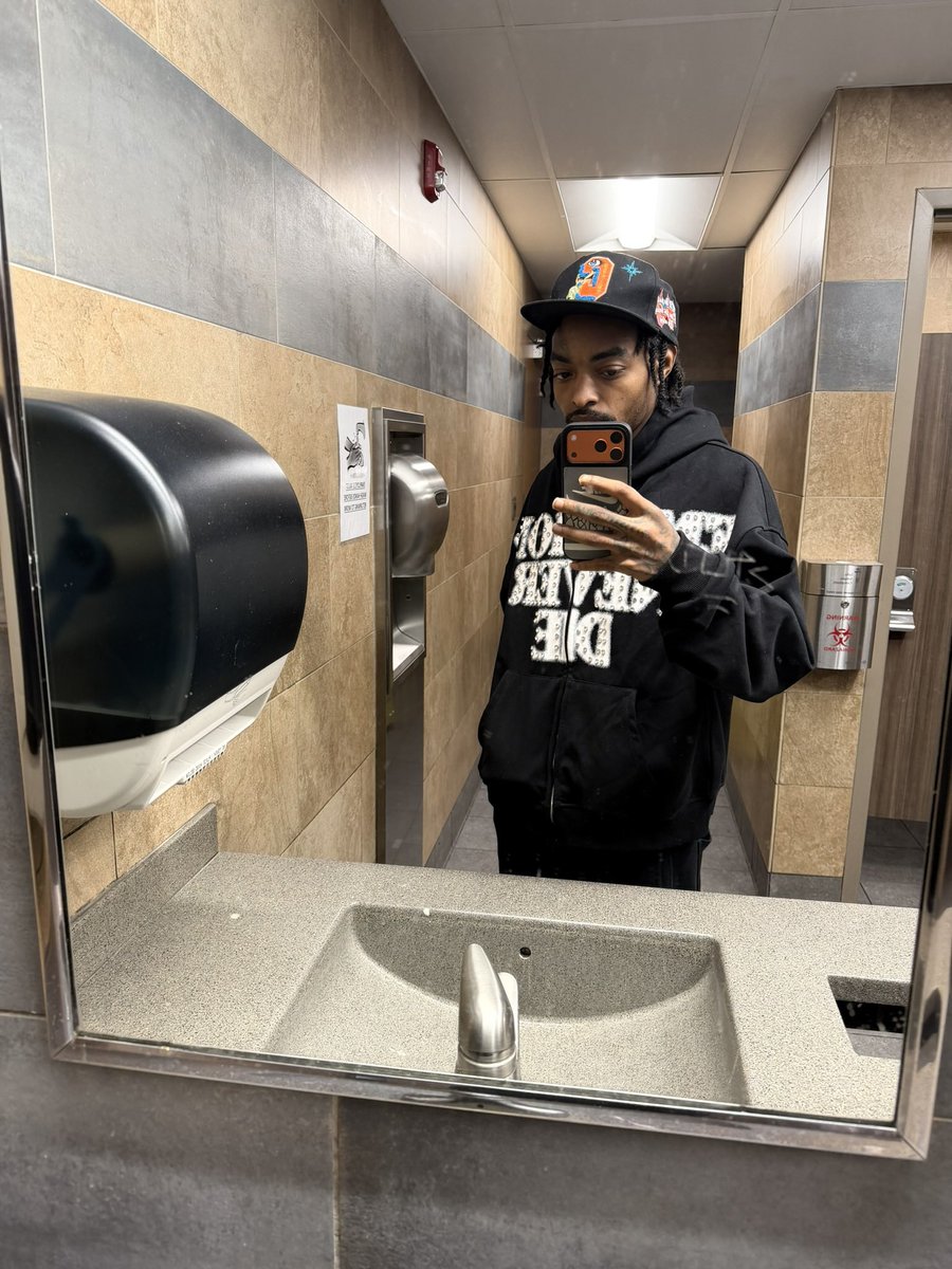 1getbackgang's tweet photo. Doing better. https://t.co/GcDMJzay3E