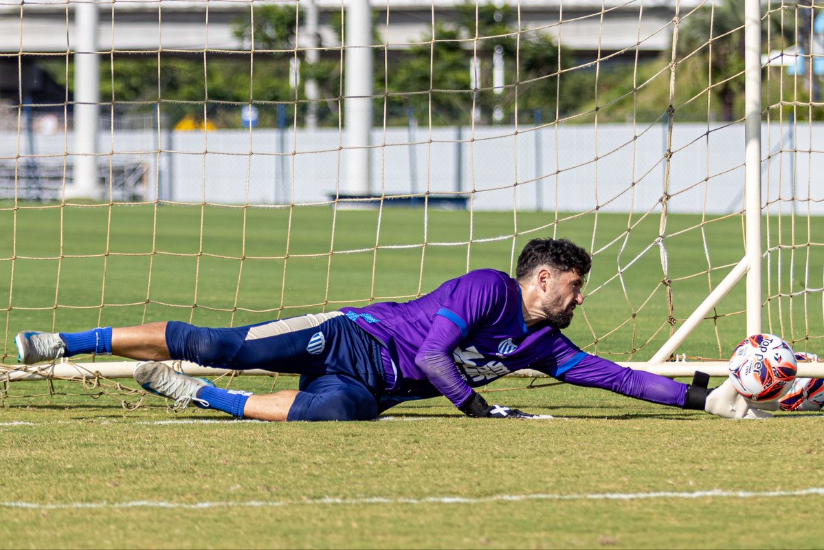 AvaiFC's tweet image. 🦁💪🏻 Imagens do treino desta tarde de sexta-feira, no gramado do CFA.

#TodosPeloAvaí
📷: Leandro Boeira/@AvaiFC