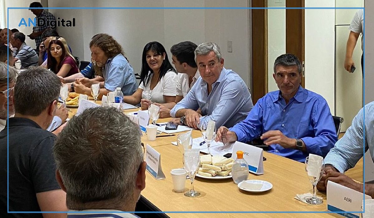 💲 Crece el reclamo gremial para que Axel Kicillof convoque a paritaria: “Es urgente e imperioso”

🗣️ A través de una nota enviada al Ministerio de Trabajo, la FEGEPPBA pidió que el Gobierno bonaerense cumpla con el compromiso de reanudar la discusión salarial para acordar una