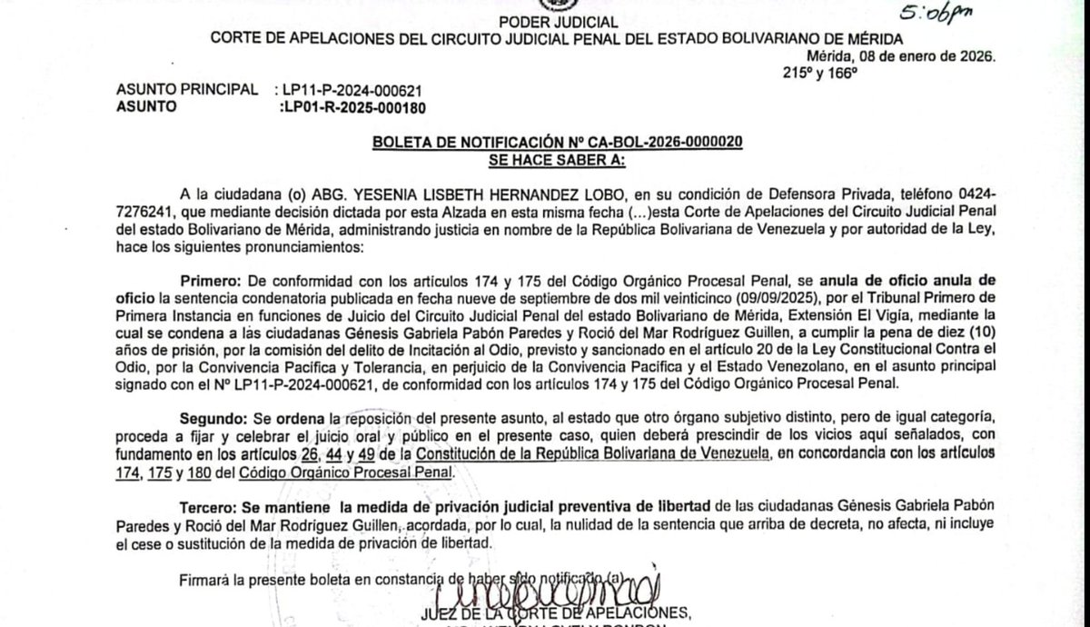 MundarayZair's tweet image. #ATENCIÓN El día de hoy Génesis y Rocío, las jóvenes emprendedoras venezolanas condenadas a 10 años de prisión por imprimir unas camisetas, fueron trasladadas a tribunales de Mérida. Las "magistradas" de la Corte de Apelaciones decidieron que efectivamente la sentencia…