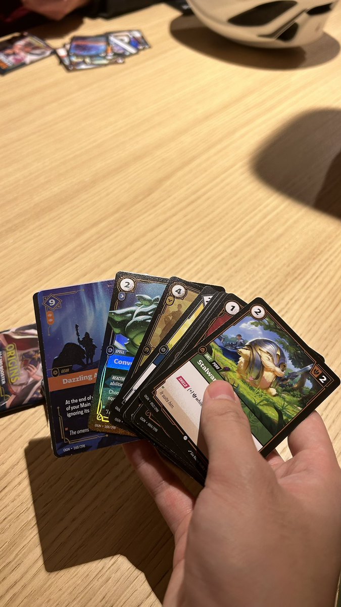 oktoebr's tweet image. Swapped decks w a friend at todays Nexus Night and didn’t do too bad for a first time Annie! Went 2-1 and pulled an Aurora :)

2-0 Yi
2-0 Kaisa
0-2 Kaisa