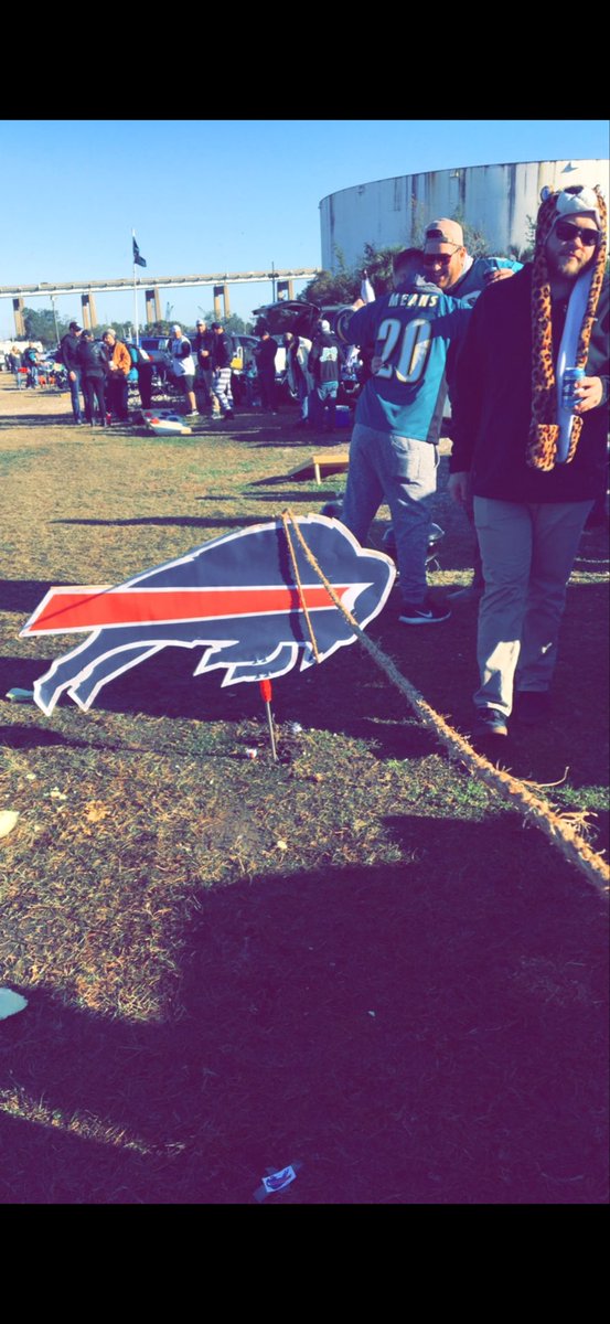 CalvinThomas90's tweet photo. It’s FUCK YOU FOOTBALL this Sunday! https://t.co/odjrkKybIw