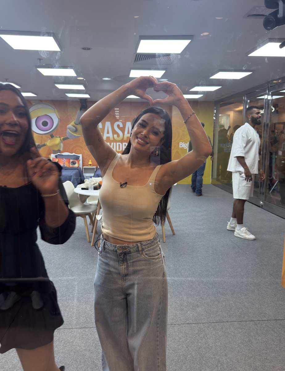 Entretenimento de verdade tem nome: Jordana 💖 VOTA! #teamjordana  

gshow.globo.com/realities/bbb/…