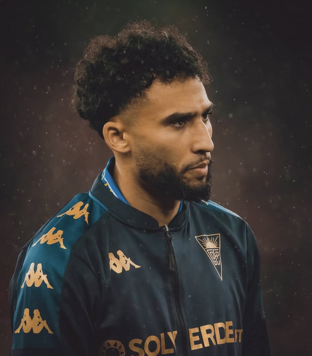 arobasedzair2's tweet image. 🟢 Le FC Porto 𝗘𝗦𝗧 𝗜𝗡𝗧𝗘́𝗥𝗘𝗦𝗦𝗘́ 𝗣𝗔𝗥 𝗟𝗔 𝗦𝗜𝗚𝗡𝗔𝗧𝗨𝗥𝗘 de Rafik Guitane pour ce mercato ! 🔎💙

L’Olympique de Marseille surveille d’un œil la situation du joueur algérien. 💙🤍

🗞️ @sporttvportugal (🥇)