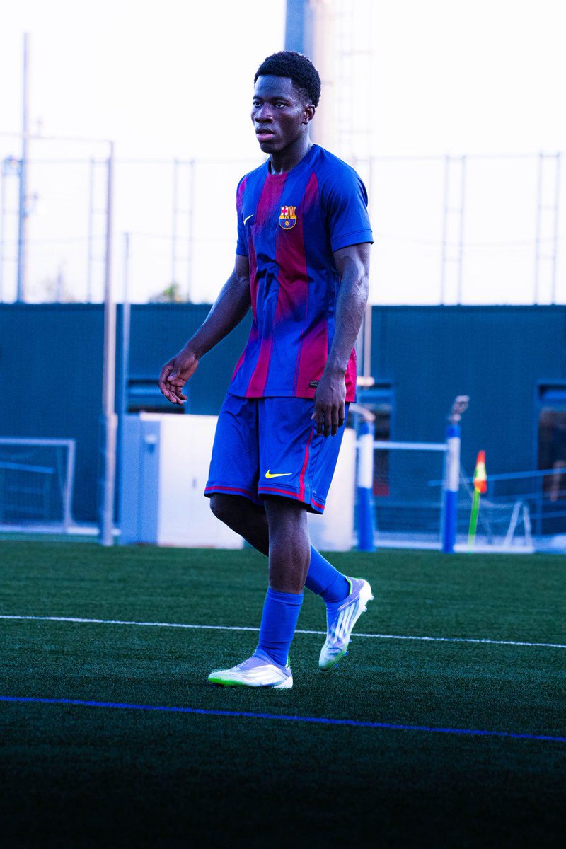 lamasiapolska's tweet image. Ebrima Tunkara chce kontynuować grę w Barcelonie, a klub na niego liczy. 🚨🔵🔴

Umowa nie została jeszcze sfinalizowana ani podpisana, ale wydaje się, że to już tylko kwestia czasu. [@jaumemarcet]