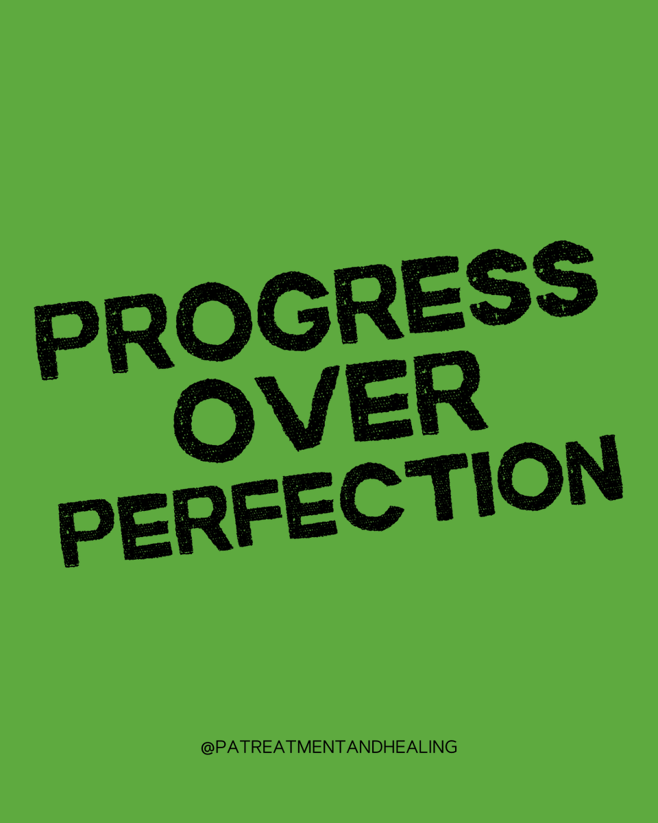 PATH_ToChange's tweet image. Progress doesn’t have to be perfect to be powerful.

This #FreshStartFriday is about showing up, trying again, &amp;amp; taking small steps that move you forward—even when the journey feels challenging. Every effort counts, &amp;amp; growth happens one choice at a time. ✨💚