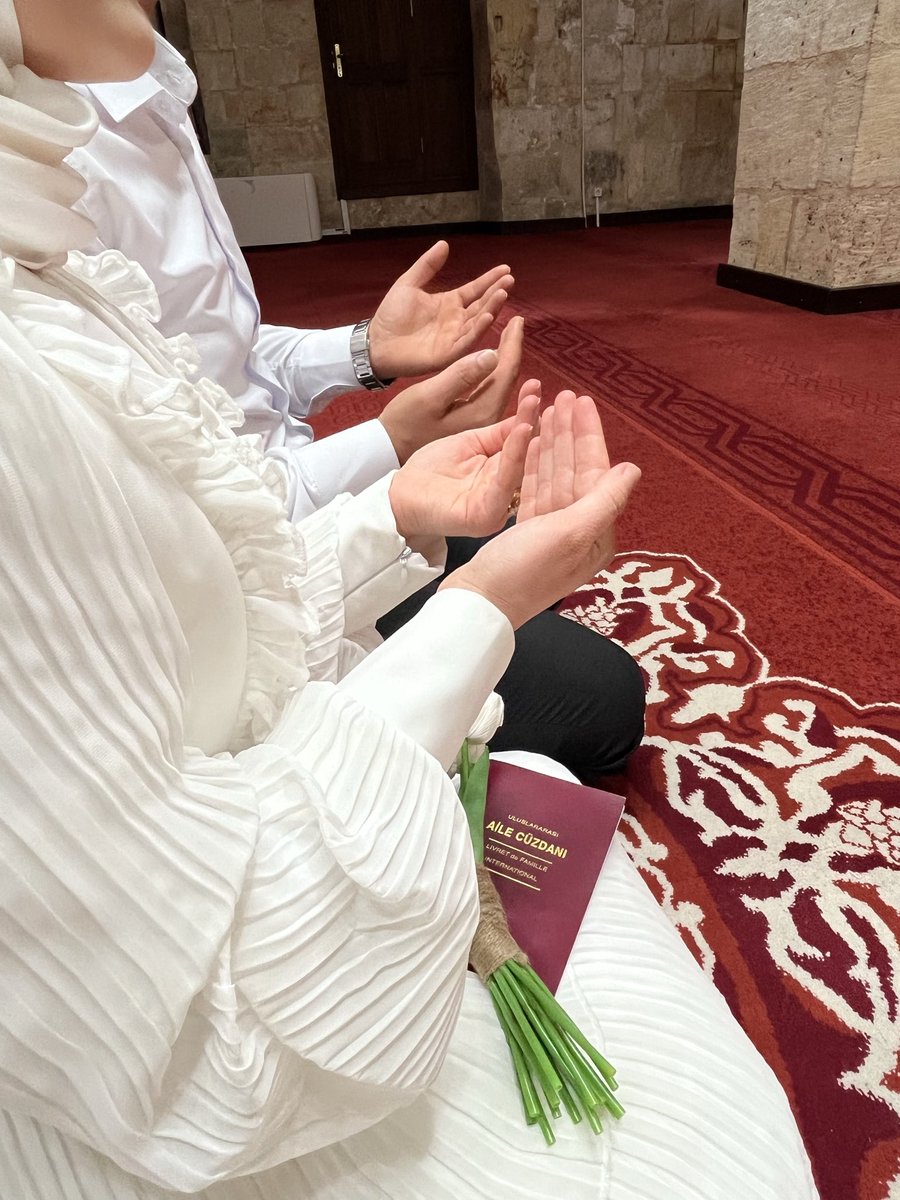 ummu__24's tweet photo. Zamanı geldiğinde Rabbin sana gönlündekini verecek ve seni hoşnut kılacak.

Duha/5 https://t.co/bkdIk47Rrw