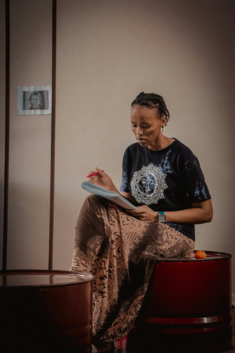 “Just write every day of your life. Read intensely. Then see what happens. Most of my friends who are put on that diet have very pleasant careers.” — Ray Bradbury

#AuthorQuotes #WritersLife #WritingCommunity