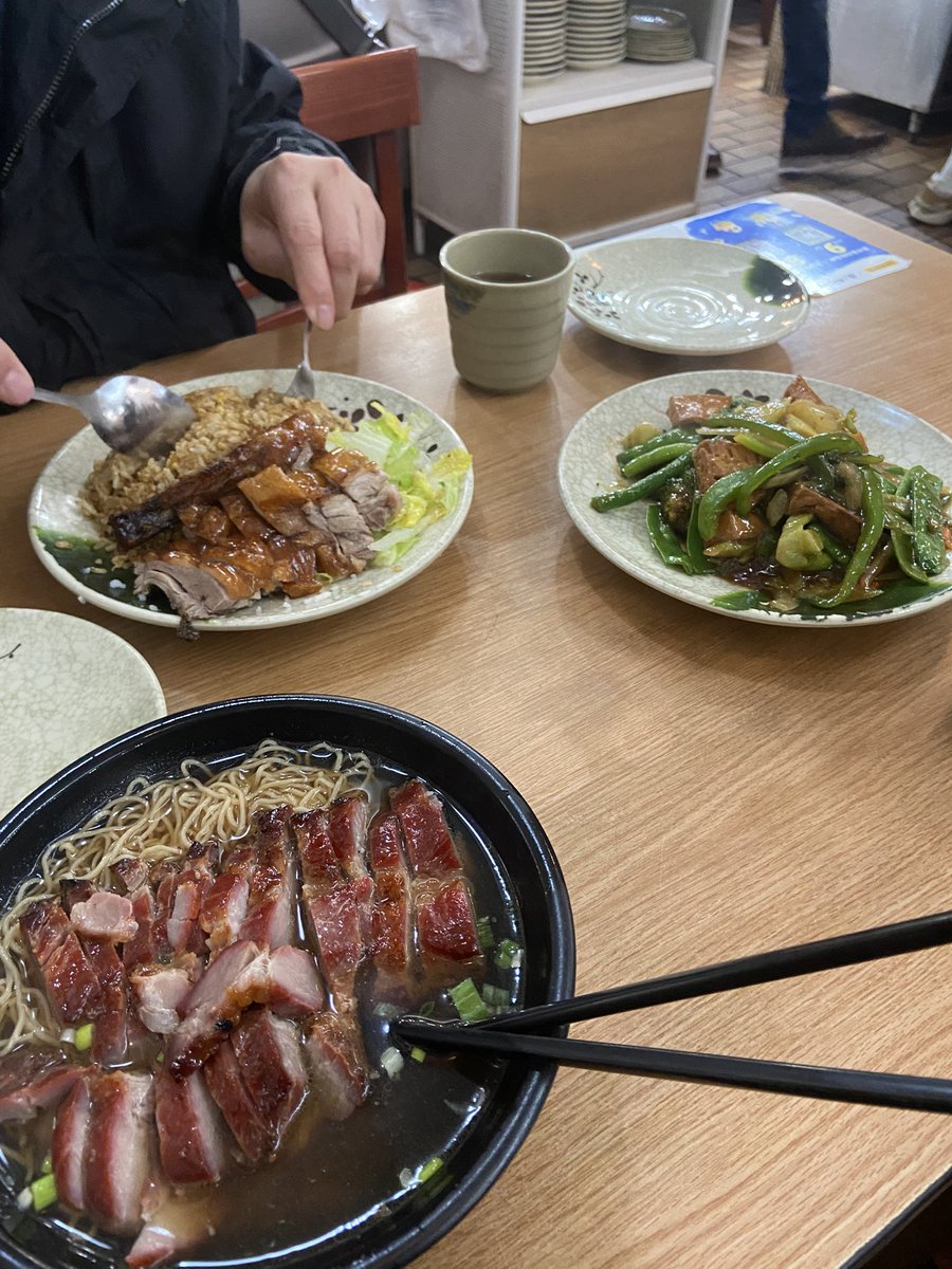 CatFishXP's tweet image. I wasn’t allowed to eat since last night. Out with parents now 🍲