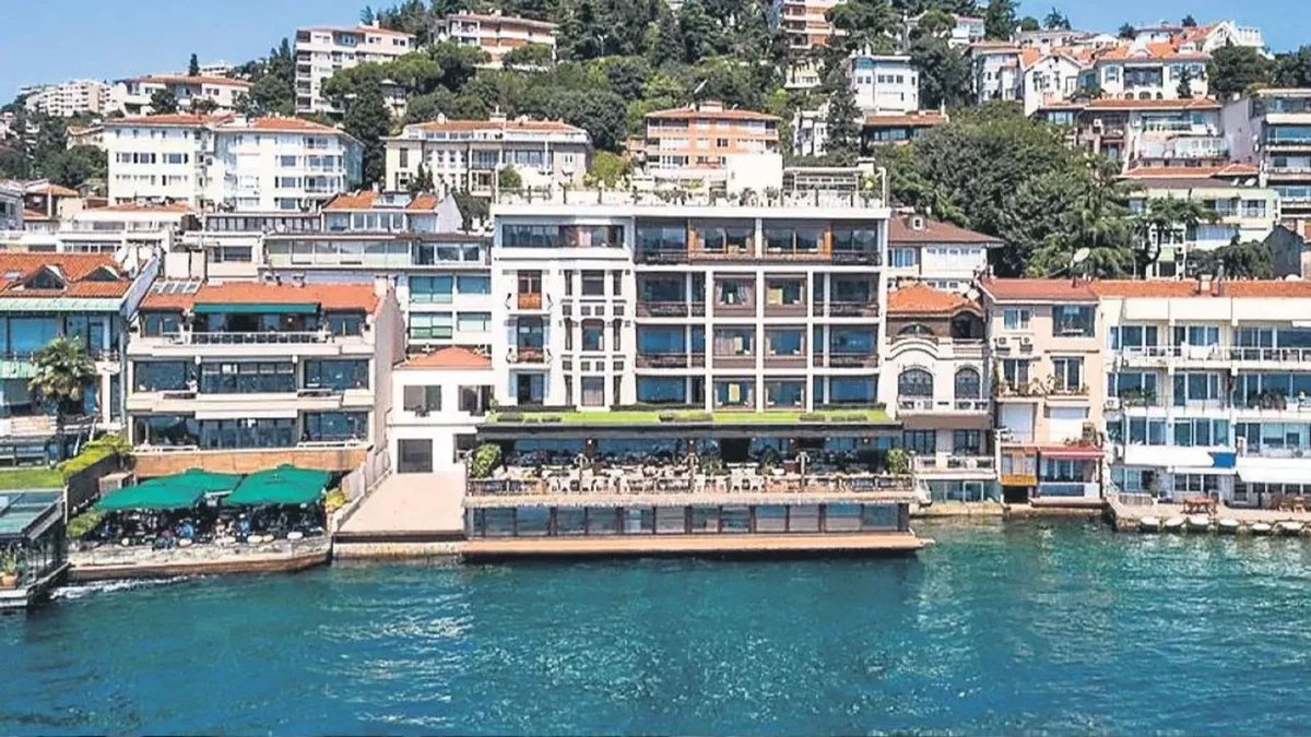 SONDAKİKA! Didik didik aranıyor! Bebek Otel'e gece yarısı baskını: 200'e  yakın Jandarma personeli baskın düzenledi https://t.co/4KEbV36NAn