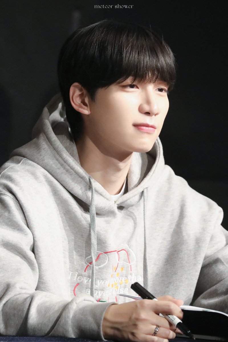 a_wish_for_vixx's tweet image. D-7  

231231 점프업 대면팬싸    

이제 일주일만 기다리면 혁이 온다아🥹🥹

@HSangHyuk #혁 #한상혁 
#HYUK #HANSANGHYUK