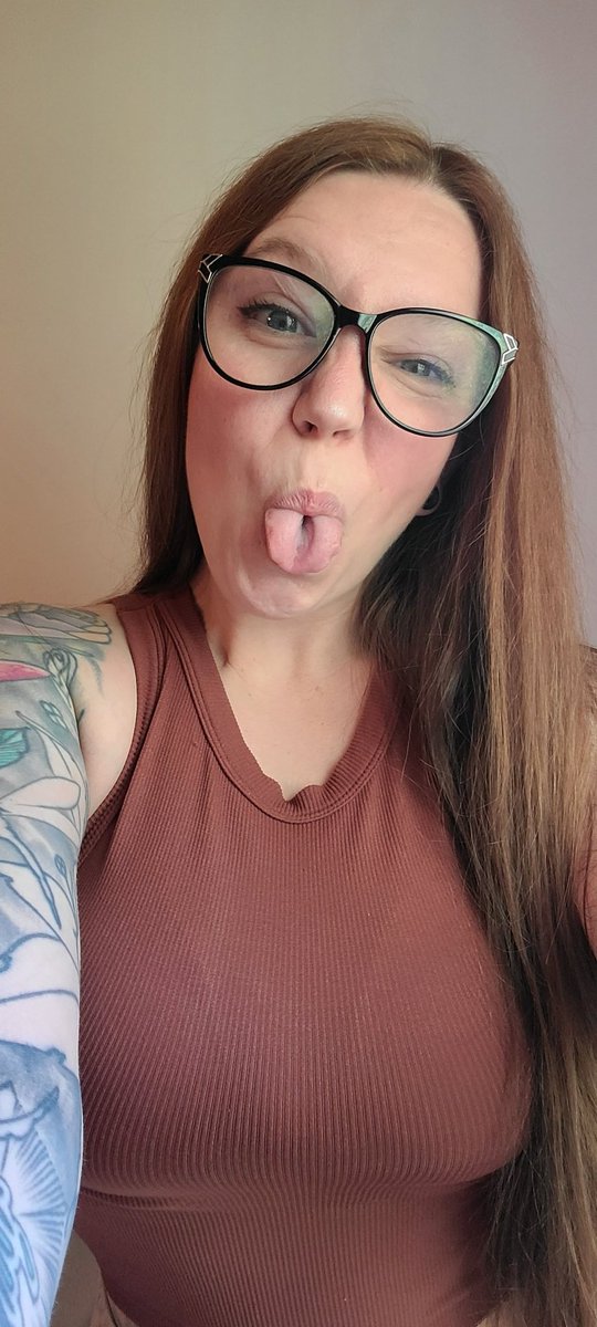 JessTheMess tweet media