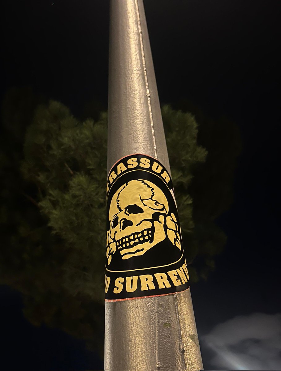 espejon68's tweet image. ULTRAS SUR POR MIL AÑOS MAS.
                 SIEMPRE ULTRAS ✋️
           SIEMPRE MADRIDISTAS