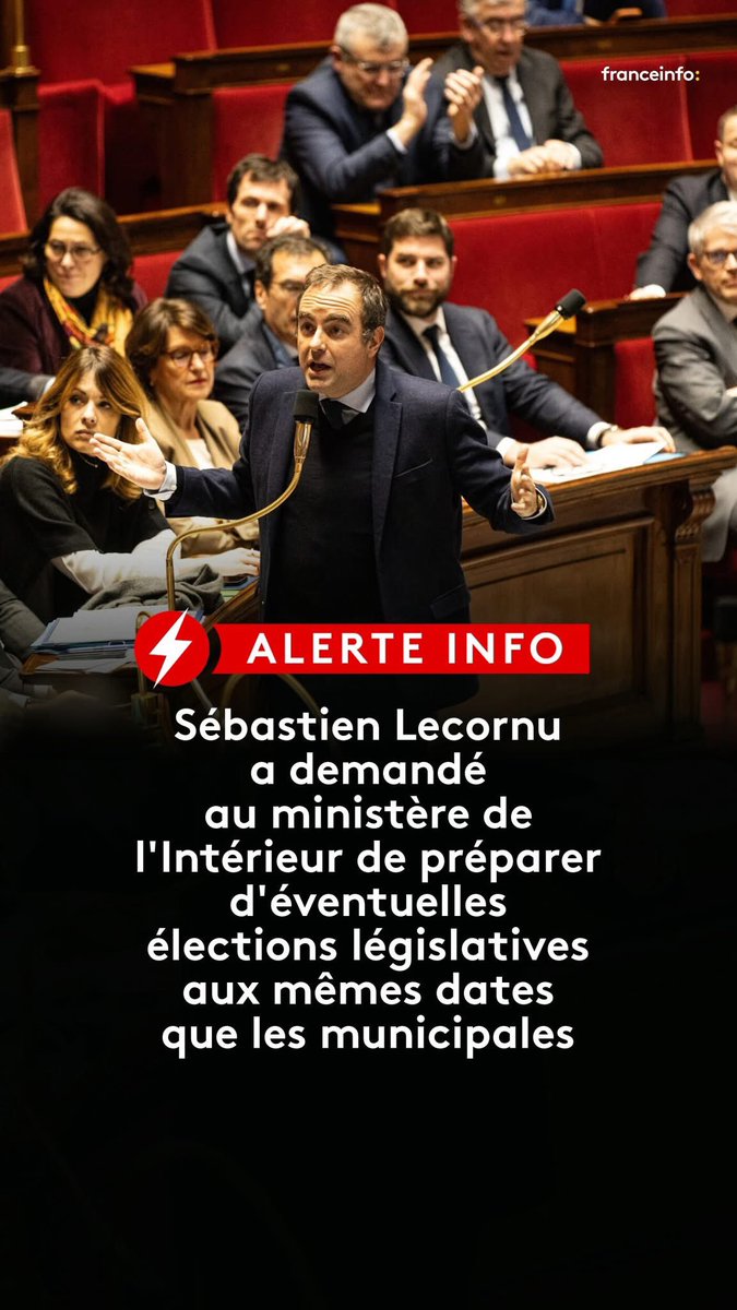 Fred_Faravel's tweet image. Après l’attaque du #Venezuela, #Trump menace le #Groënland et l’Europe, les Iraniens luttent au risque de leur vie pour la liberté, #Poutine massacre toujours les Ukrainiens. Mais Macron et Lecornu veulent jeter la France dans la confusion et les bras du RN allié des 2 monstres.