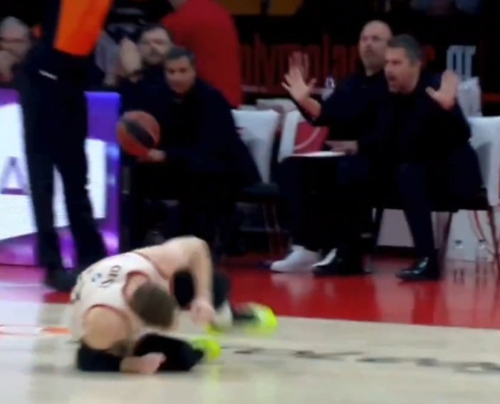 Γειά σου ρε μπαφε μη τοξικε 🤣🤣