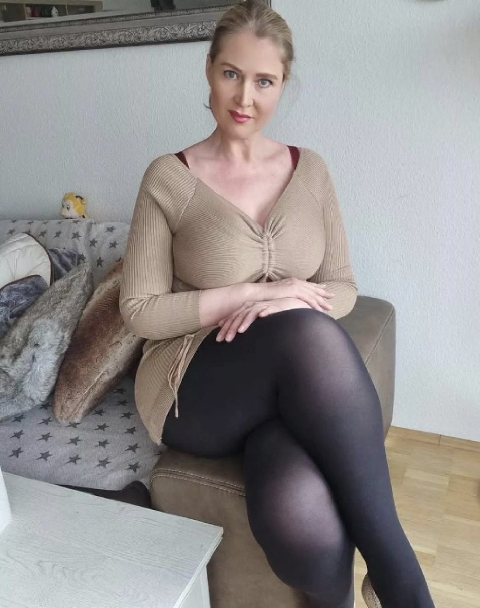 SarahMoore21634's tweet image. I'm single, 52, and have been battling alcohol addiction for 3years. Today marks 365 days of sobriety. ❤️