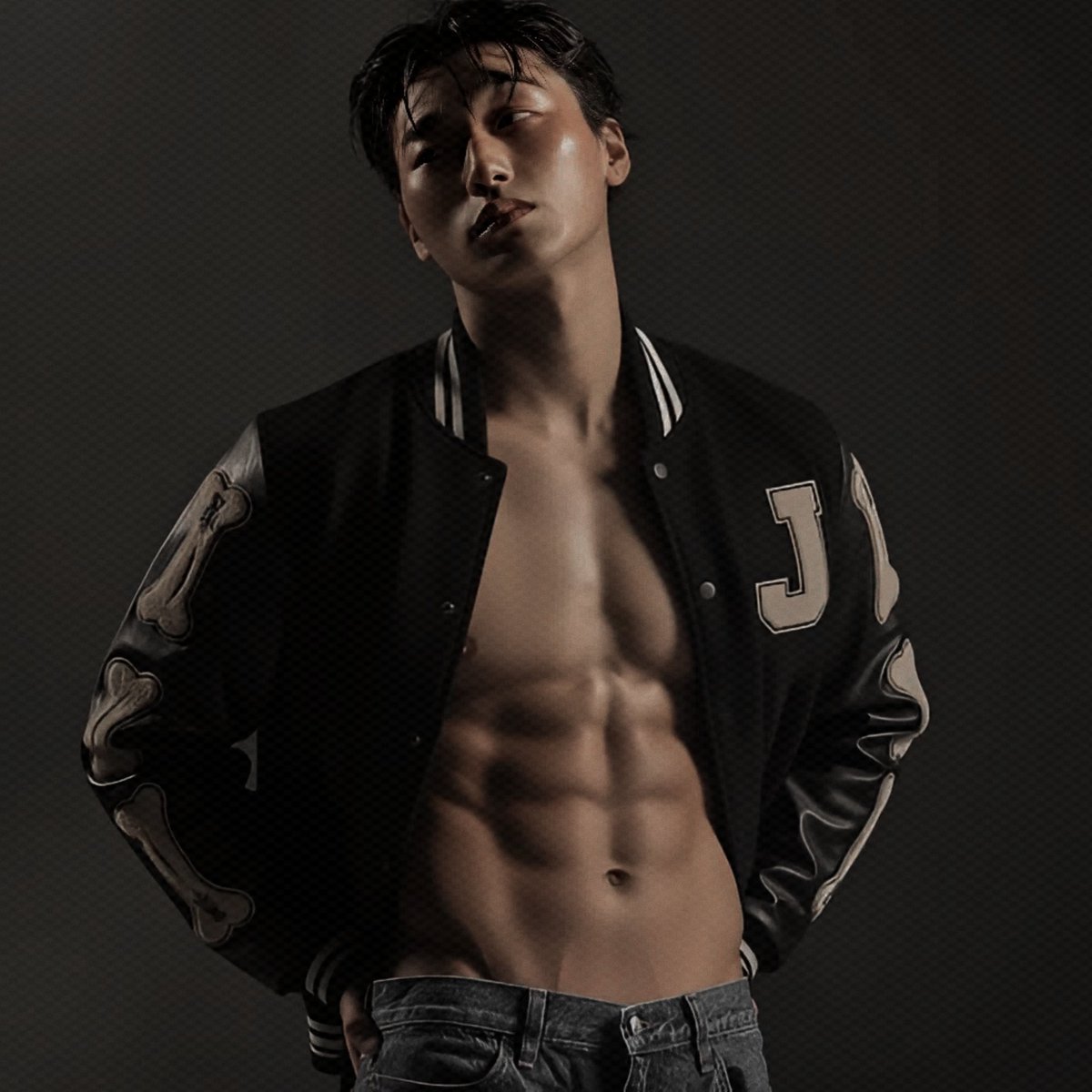 ๐๐๐๐ tweet media