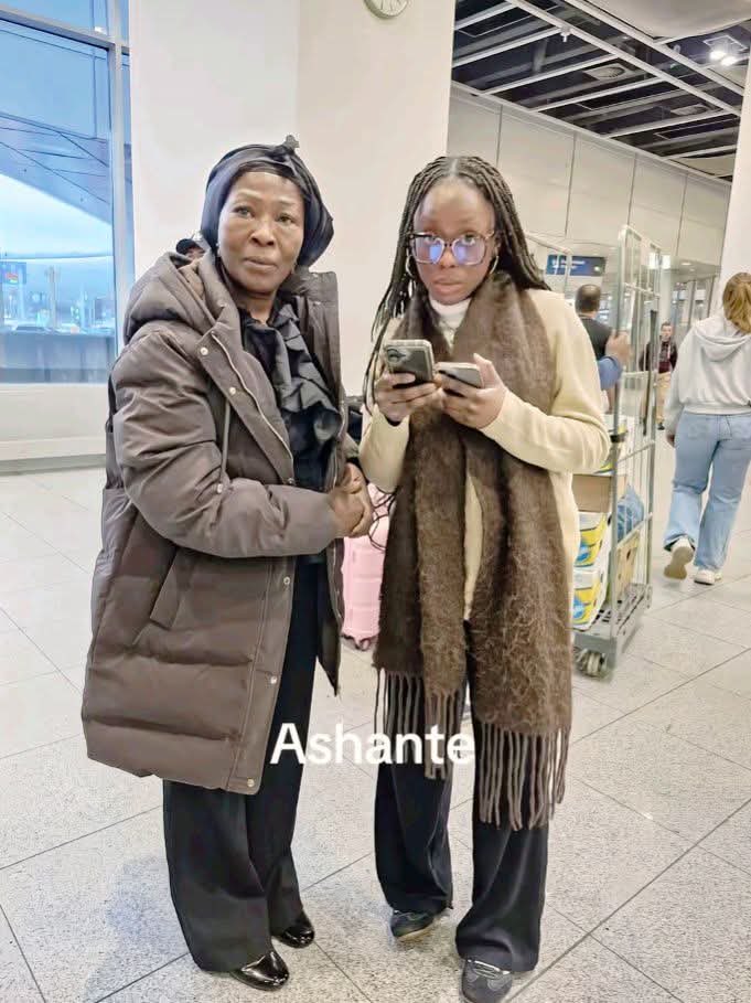 yaf_dotcom's tweet photo. Team Legal Wife (Madame Akosua Serwaah) was warmly welcomed at Kotoka International Airport today #akosuaserwaah #teamlegalwife #trend https://t.co/tio4Tv3G2A