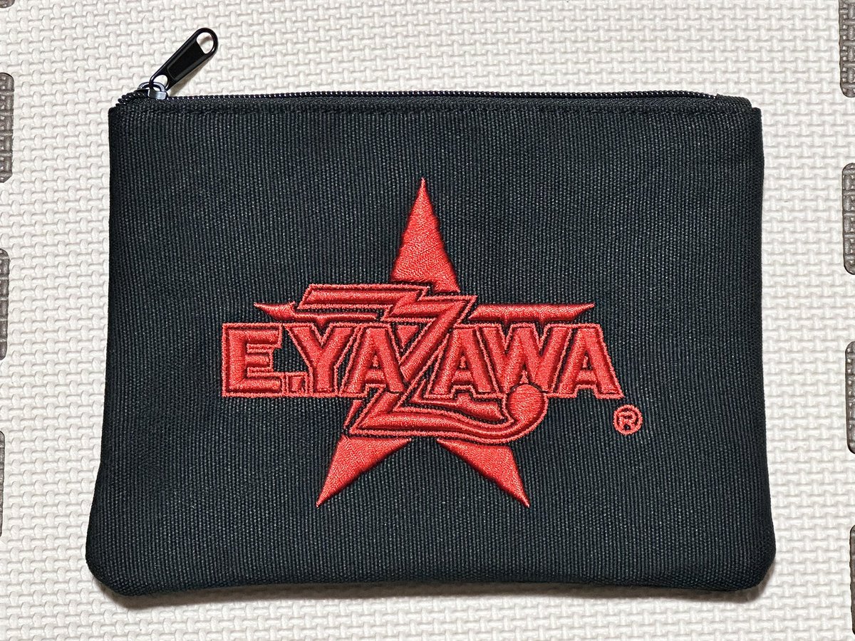 おはモー☀️ノブだす🥱 永ちゃん正月グッズ届いた🤗 今回はポーチと