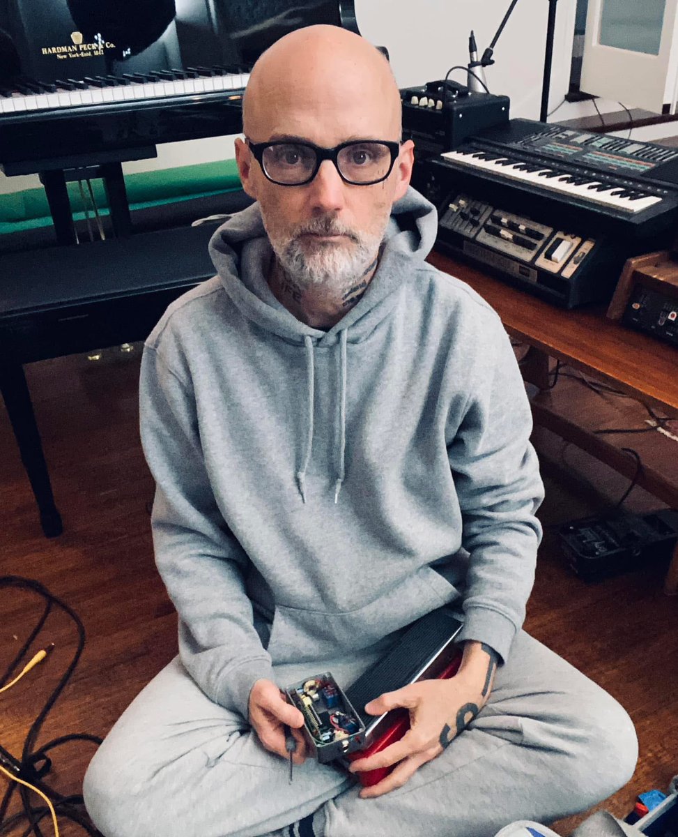 Mobygi's tweet image. 