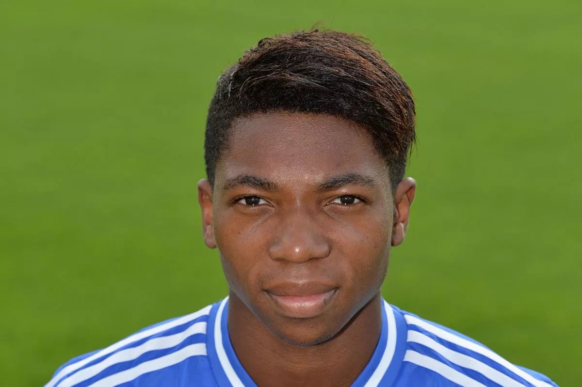 TouchlineX's tweet image. Lamisha Musonda, a former Chelsea youth player, has announced he only has a few days left to live, despite only being 33 years old. 😥

He's been battling a very serious illness for 2 years now and it seems it's gotten the best of him.

Our thoughts and prayers are with you,…