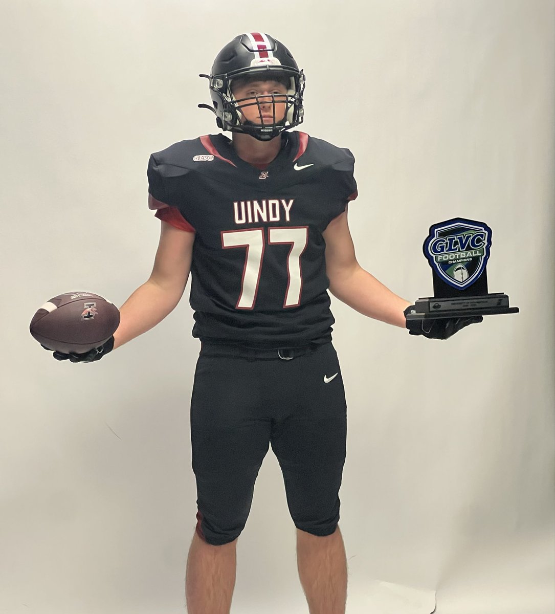 CreedHill77's tweet image. I had great time on my official visit today and I am grateful to receive an offer from @UIndyFB. Really enjoyed my conversations with @CoachBlackmon50 and seeing the facilities again.

@RMA_RedRageFB 
@RMA_Strength 
@no_paculver 
@CoachPlum_UINDY 
@KeeversChris 
@JaredLuginbill