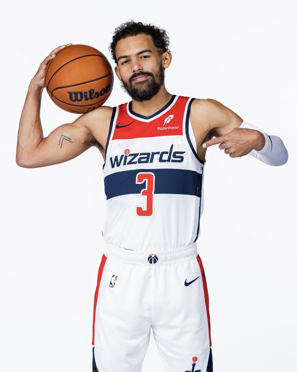 BleacherReport's tweet photo. Wizards traded for Trae Young but he isn’t expected to play much…so why do it? 🤨

We have the answers here 🔗: https://t.co/PFM4X081Ut https://t.co/c9QKZC3Yvq
