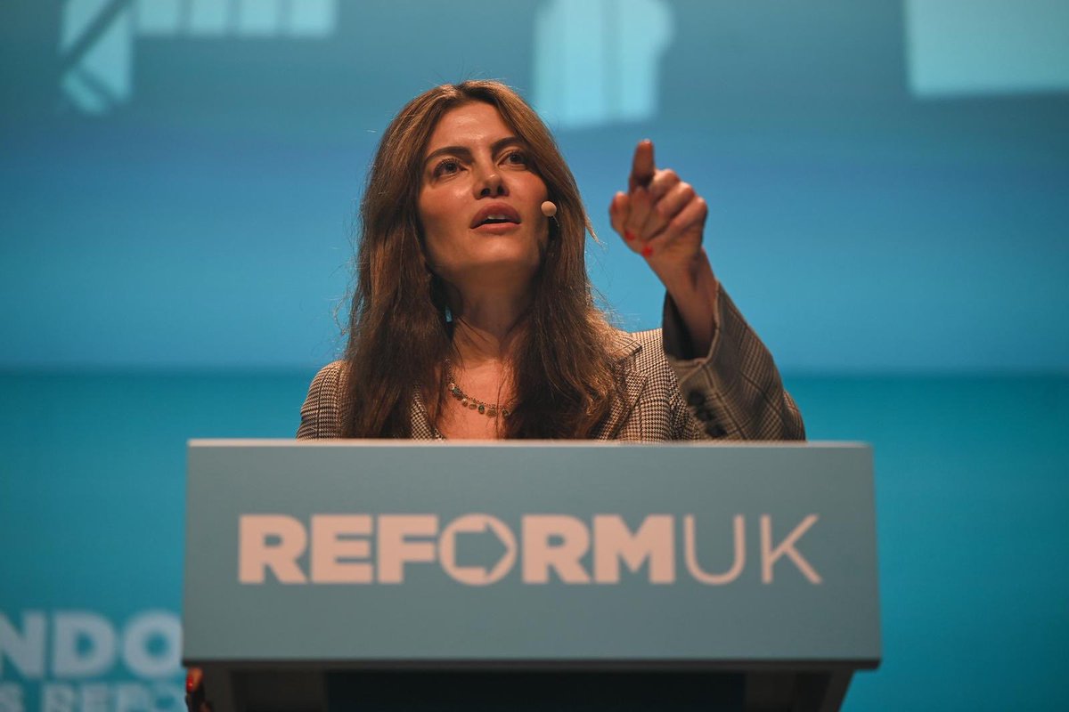 Laila Cunningham tweet media