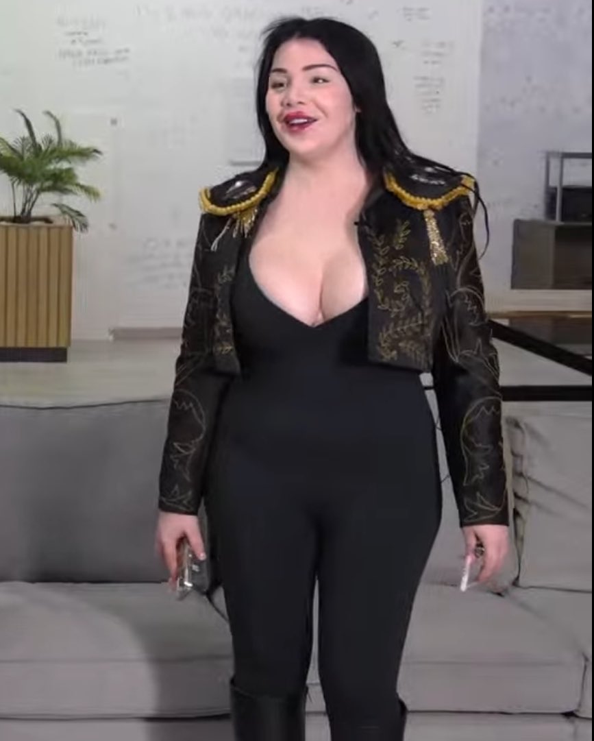 PAPELA💫🕊 #Maicavivientes tweet media