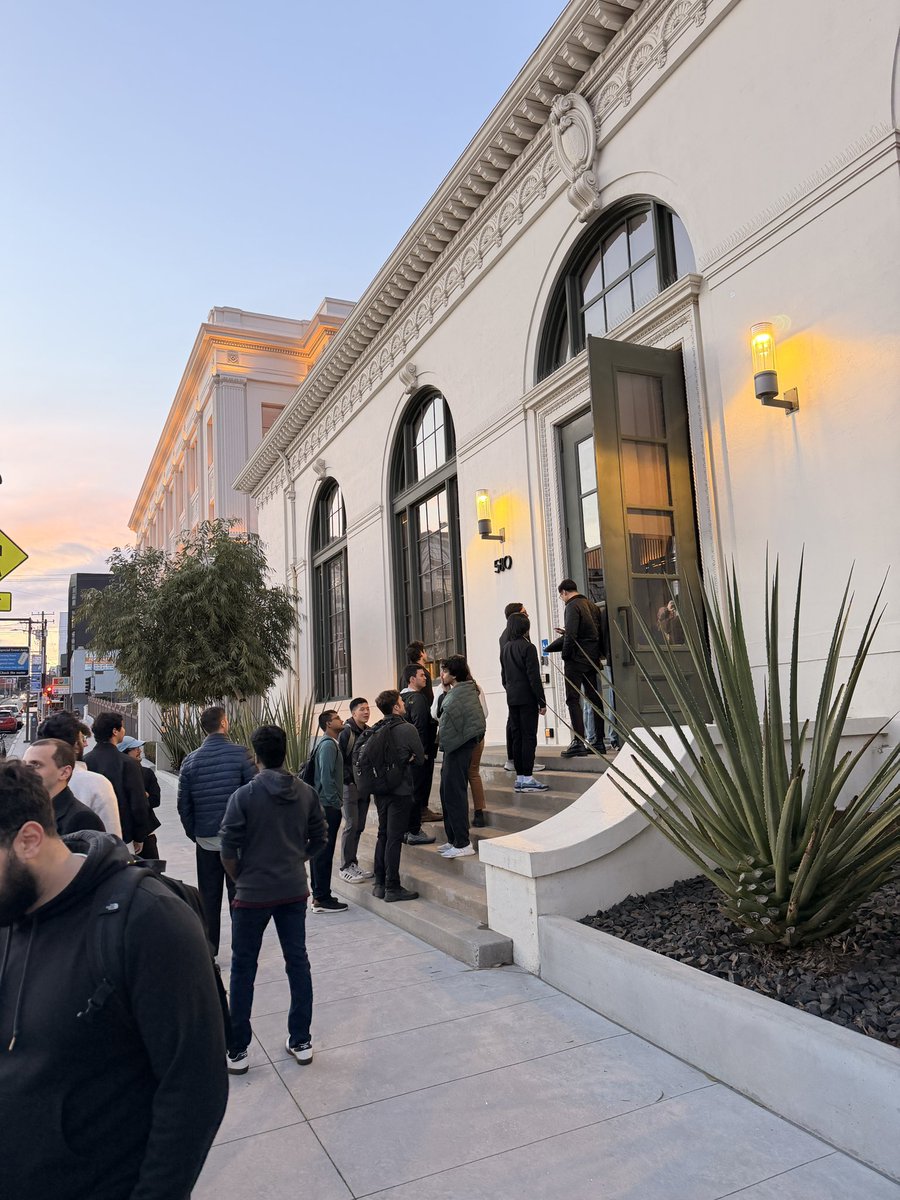 Sanchit monga tweet media