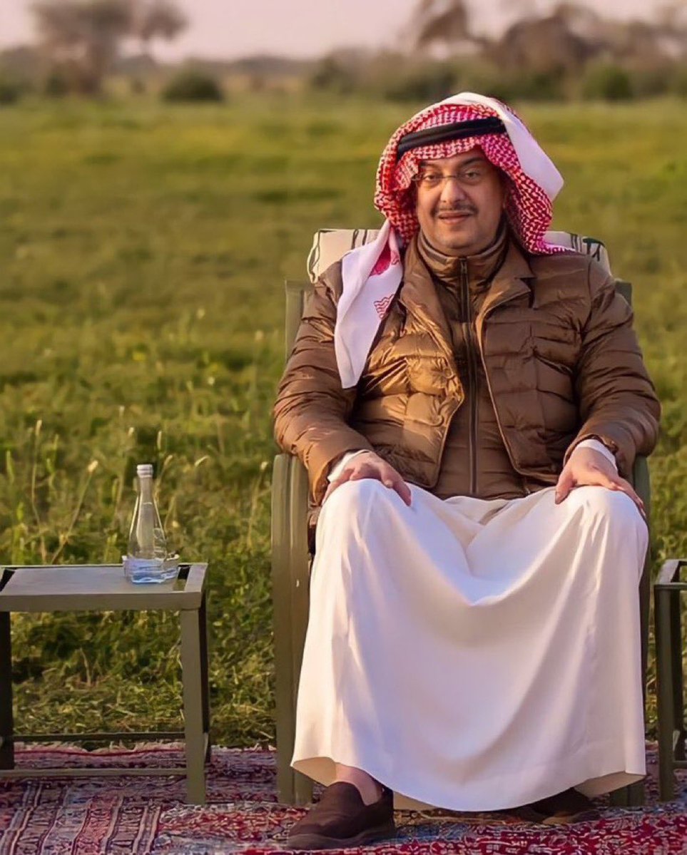 انشهد انه فارق الصف رجال 
ماكل رجـــالٍ  يوقف بداله 💛